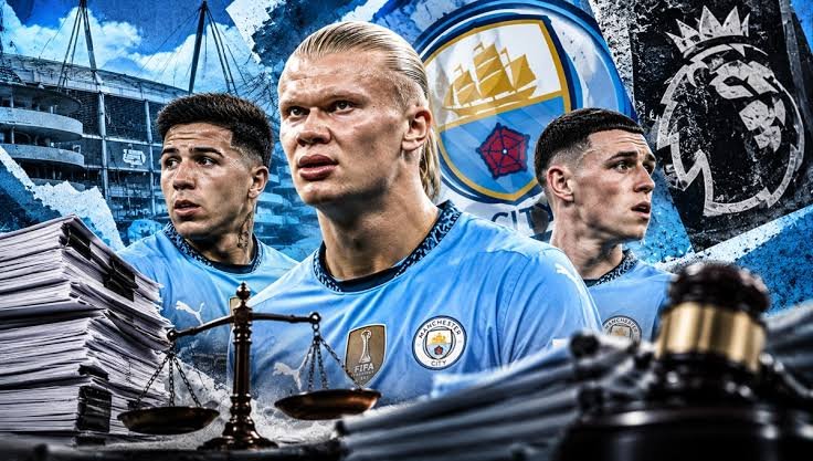Jugadores del Manchester City junto a una balanza de la justicia y expedientes